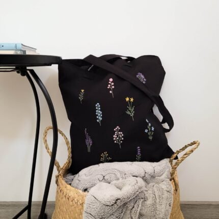 Tote Bag Negra Pintada A Mano - Limeteart - Imagen 6