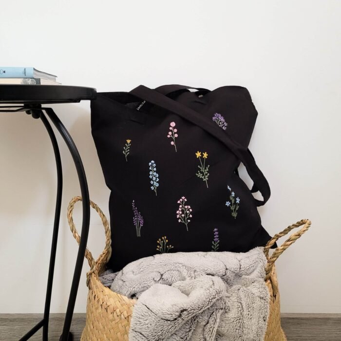 Tote Bag Negra Pintada A Mano - Limeteart - Imagen 6