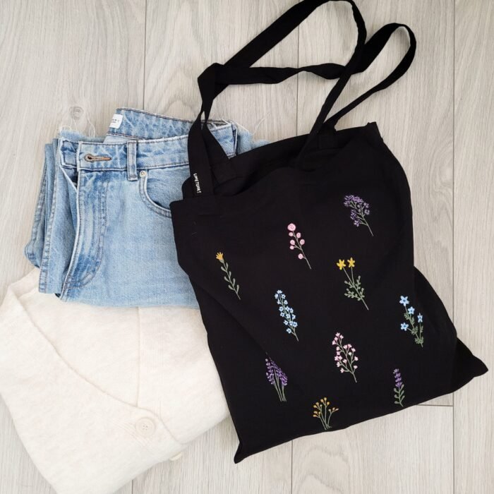 Tote Bag Negra Pintada A Mano - Limeteart - Imagen 4
